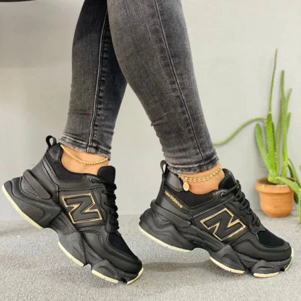 New Balance dama V2