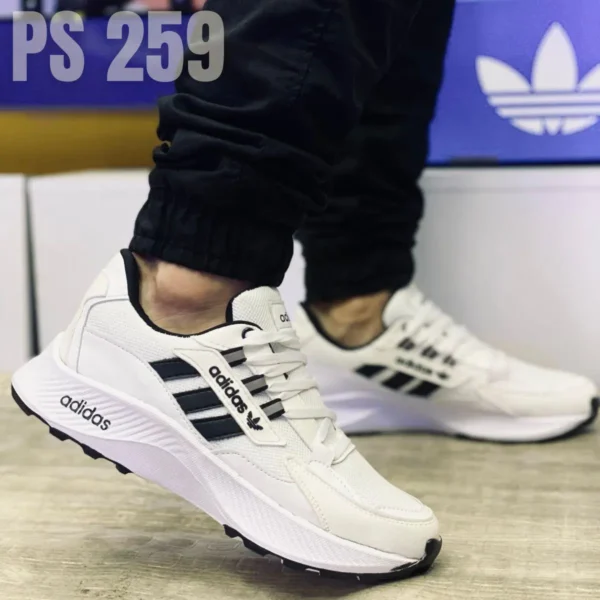 Adidas 4K